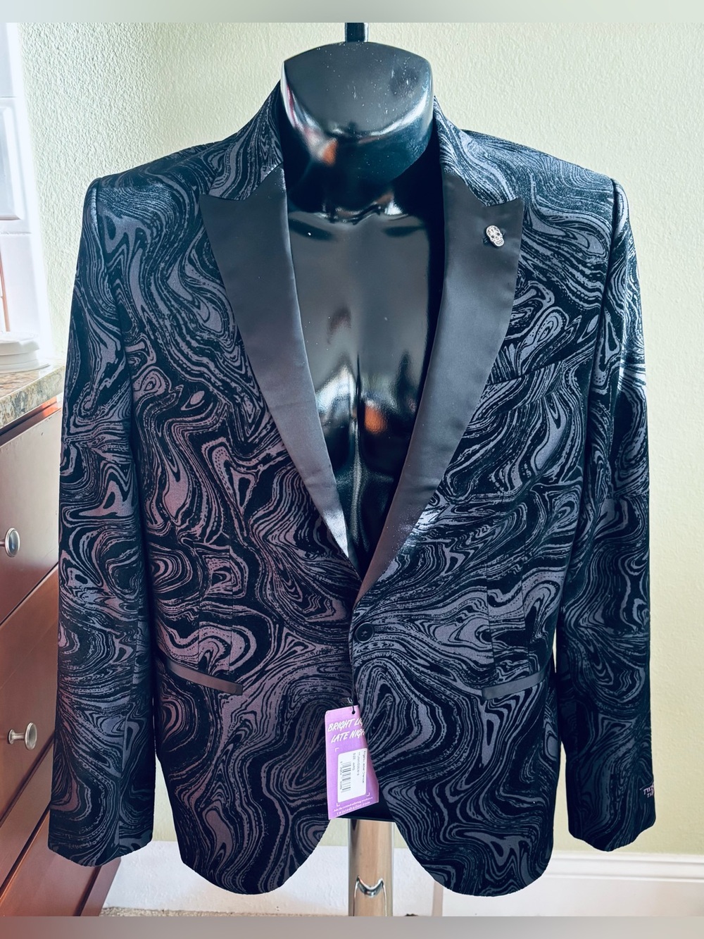 New With Tags Twisted Tailor Adichie Black Marble Suit Jacket Size: 44R